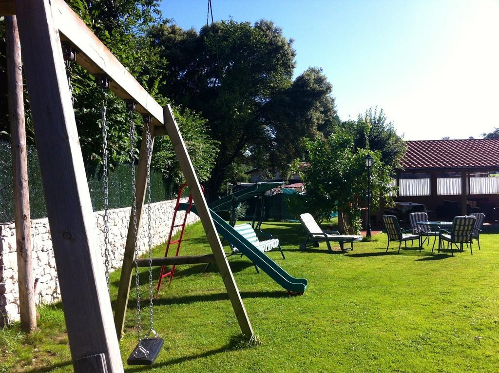 Apartamentos El Pradon De Santa Marina Parres de Llanes Екстер'єр фото
