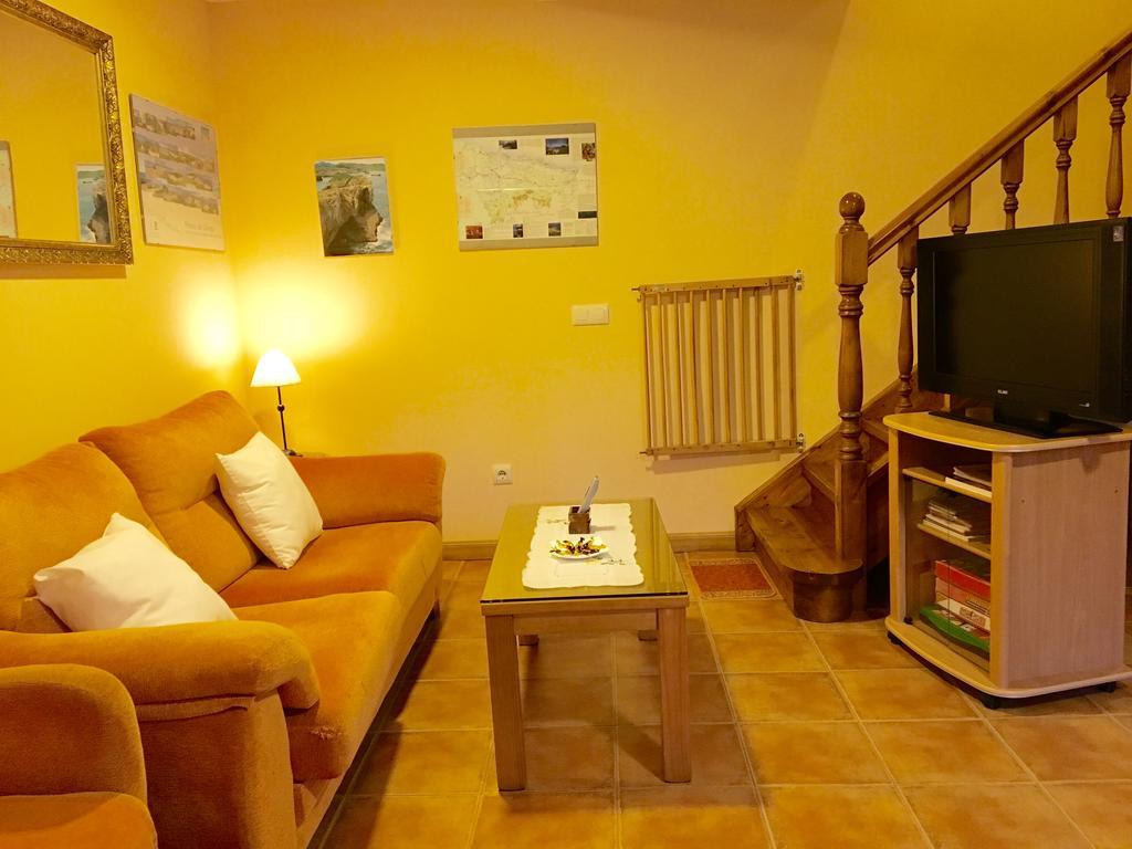 Apartamentos El Pradon De Santa Marina Parres de Llanes Екстер'єр фото