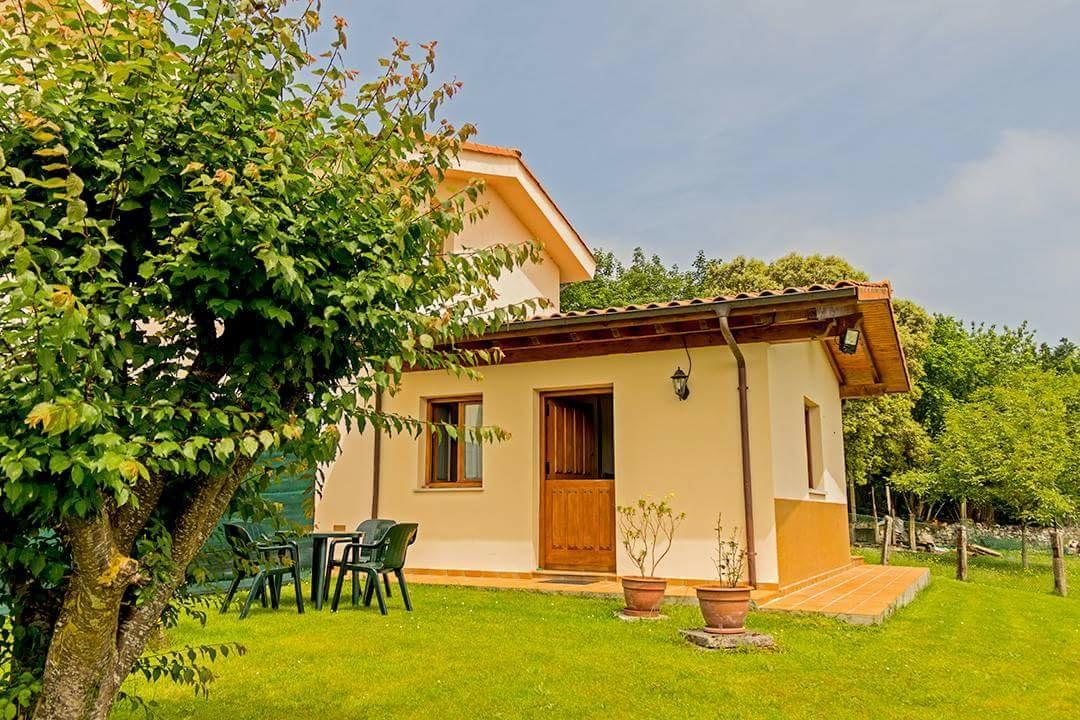 Apartamentos El Pradon De Santa Marina Parres de Llanes Екстер'єр фото